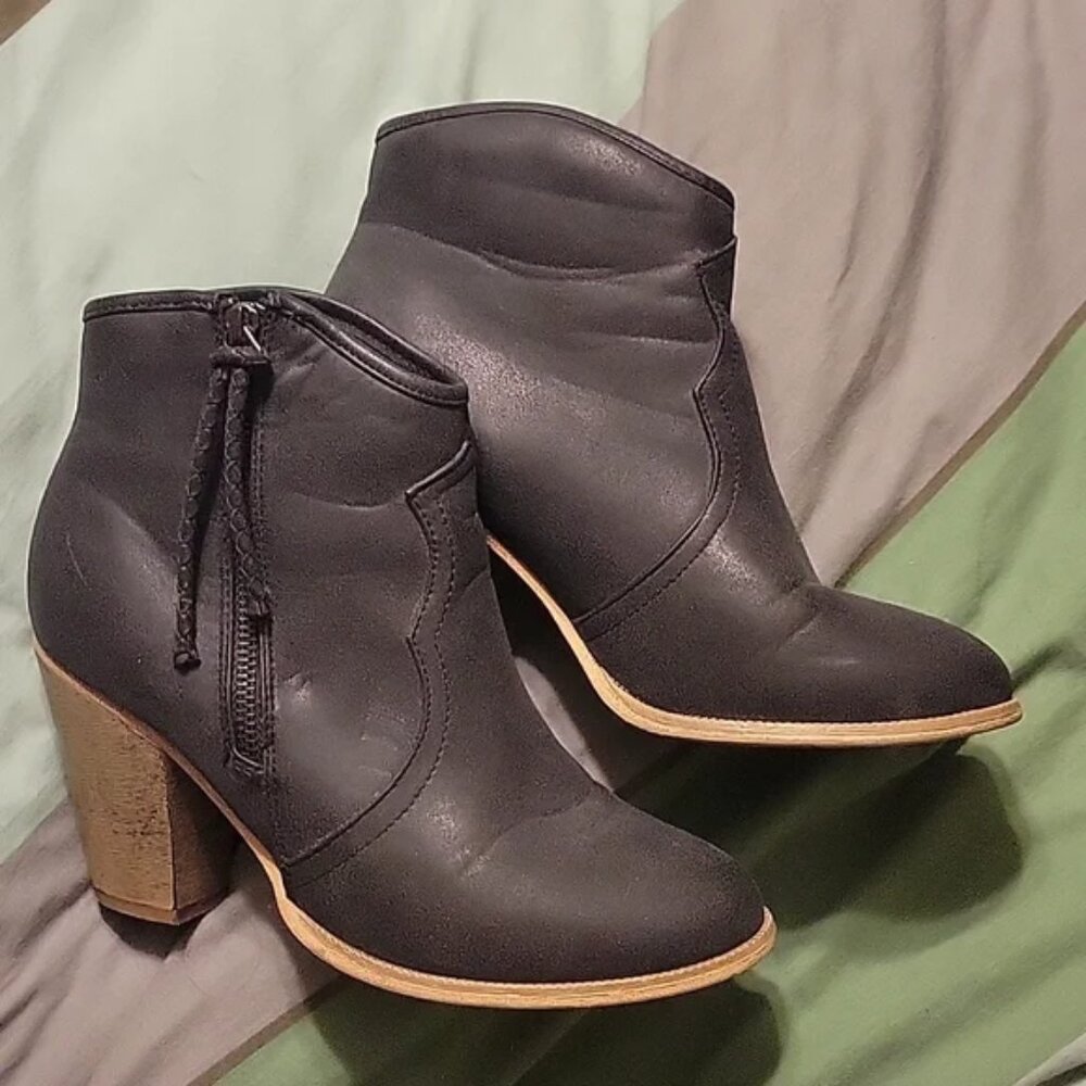 GUC Lollipop zip-side ankle boot